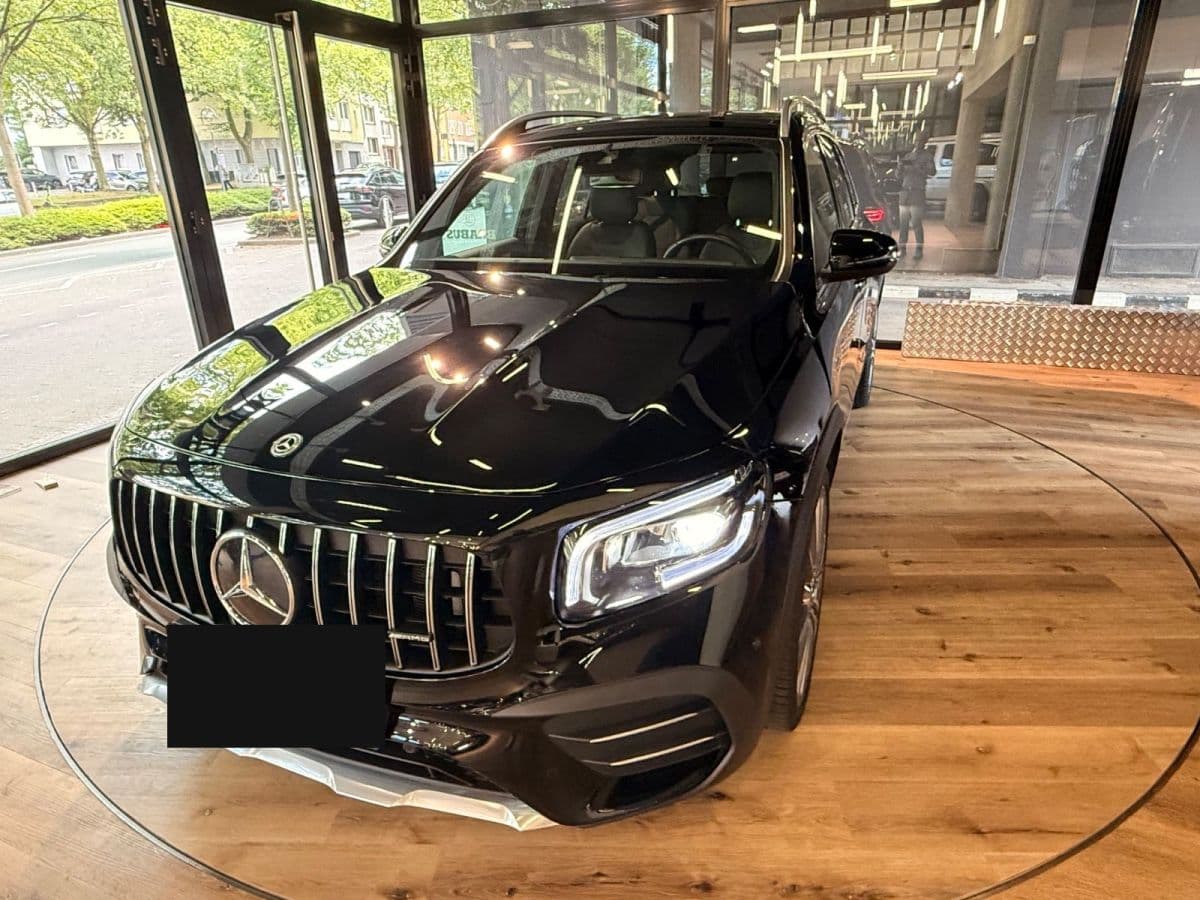 Mercedes-Benz GLB 35 AMG — foto 2