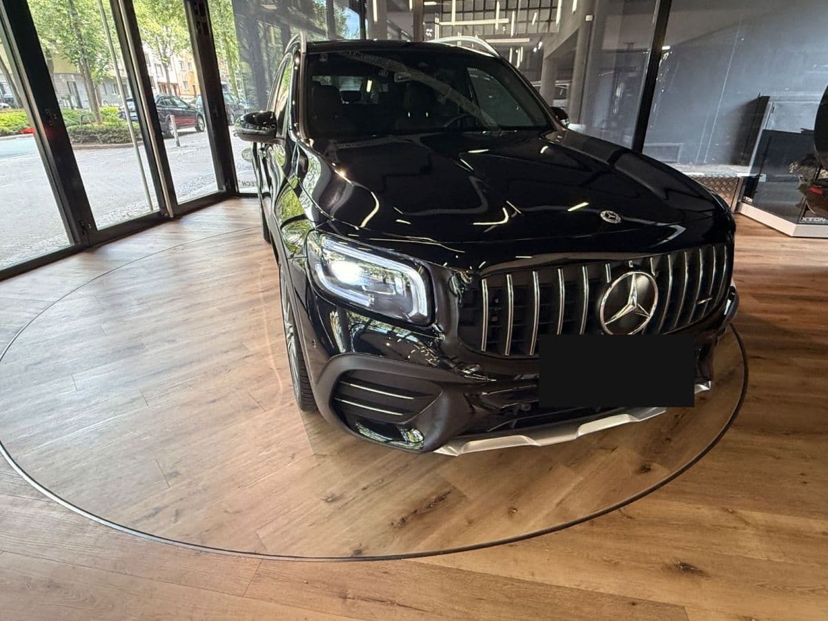 Mercedes-Benz GLB 35 AMG — foto 4