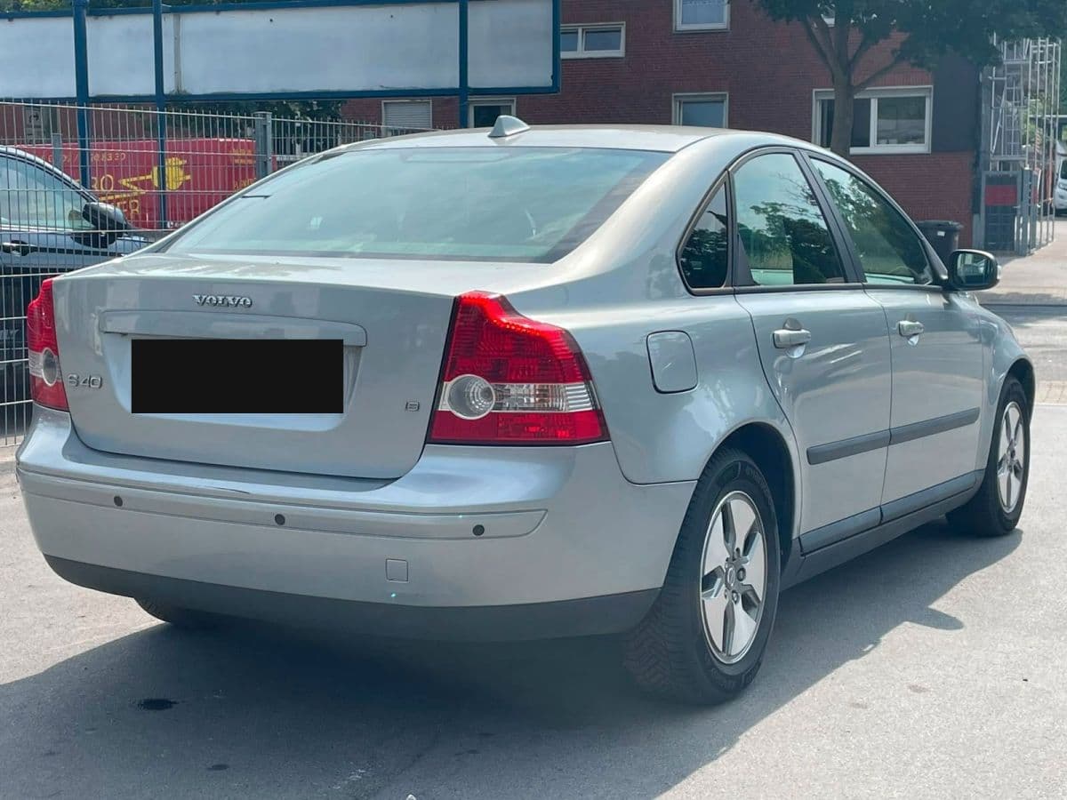 Volvo S40 — foto 3