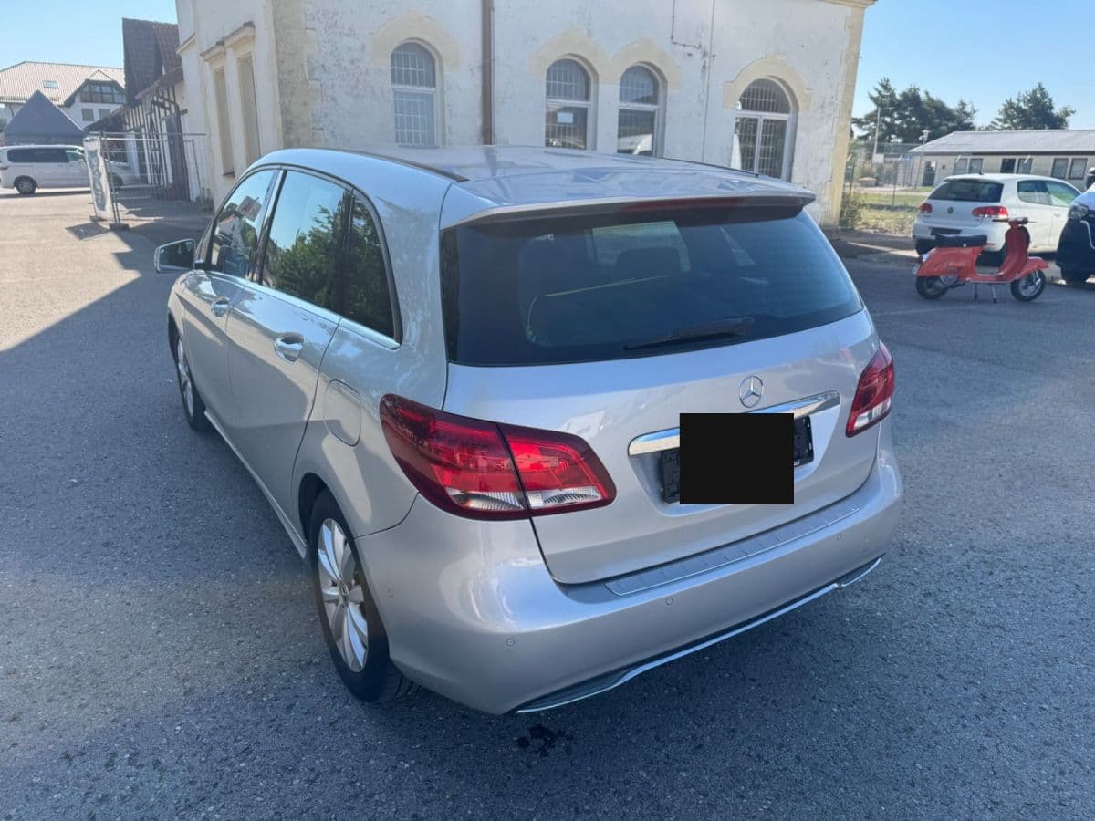 Mercedes-Benz B 180 — foto 4