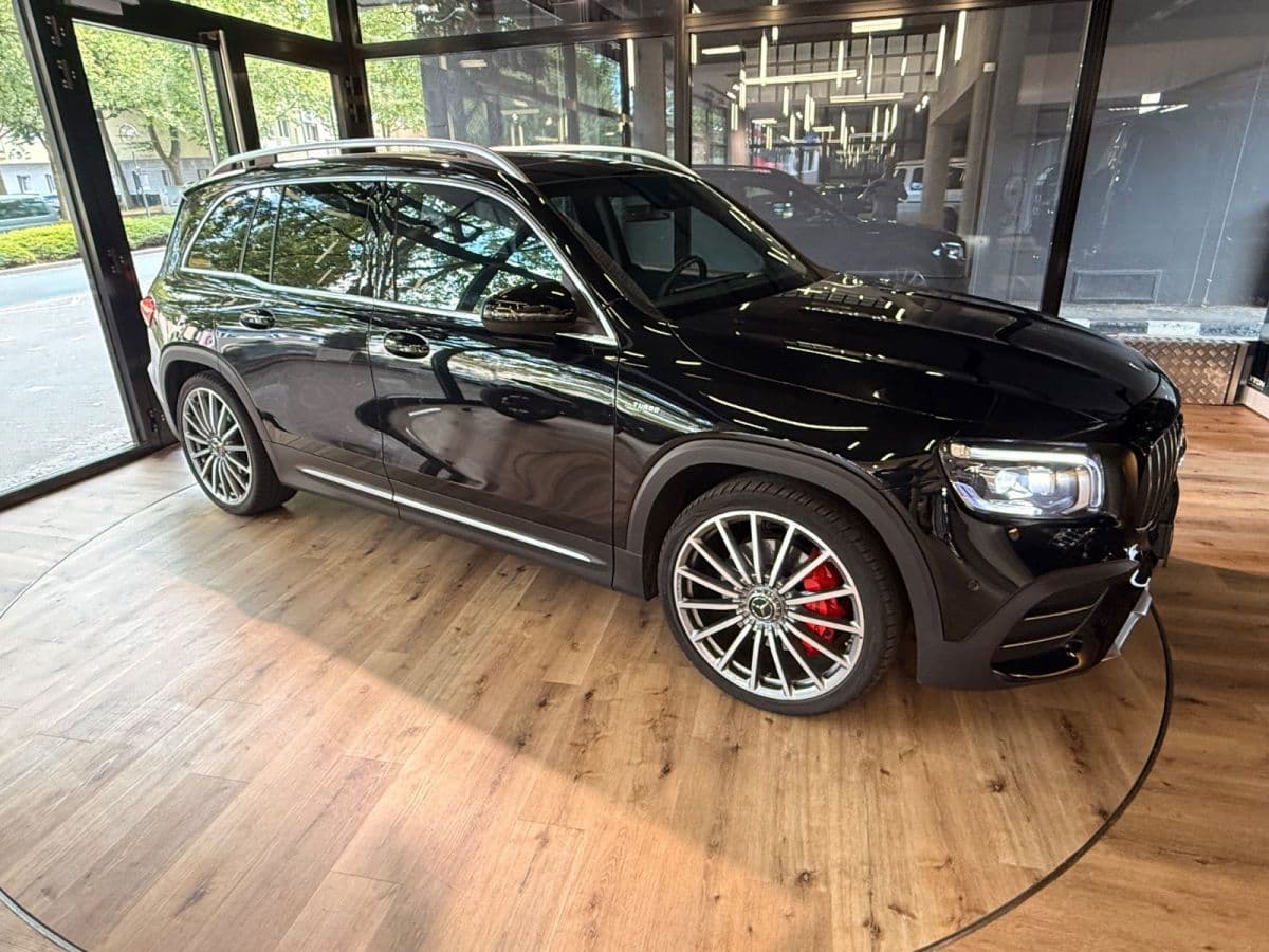 Mercedes-Benz GLB 35 AMG — foto 3