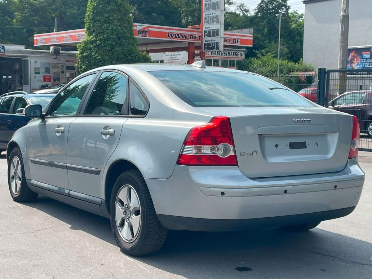 Volvo S40 — foto 4